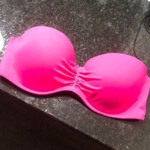 NWOT Bright Pink VS 34C Bandeau Bikini Top! 💖